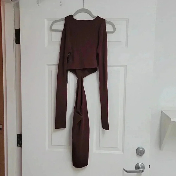 NWT h:ours Caeden Knit Dress with Chain in Chocolate - Picture 7 of 13